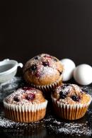   Muffins de cardamomo y frutos rojos