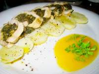   Solomillo de pavo relleno con salsa de naranja