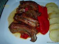   COSTILLAS GUISADAS