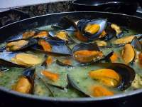   MEJILLONES EN SALSA VERDE