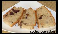   Bizcocho de nata con nueces y chocolate (Thermomix)
