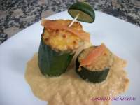   TORRES DE CALABACIN RELLENO DE CREMA DE SALMÒN Y GAMBAS