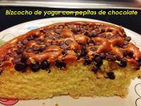 Paz y gloria en la cocina: BIZCOCHO DE YOGUR, ALMENDRA Y PEPITAS DE CHOCOLATE