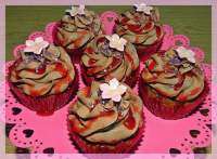   Cupcakes de chocolate con sirope de fresa