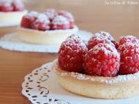   Tartaletas de chocolate y caramelo con frambuesas