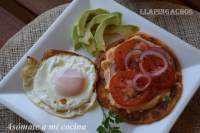   Llapingachos-Cocinas del mundo (Quito)   