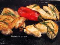   Pollo al romero con pimientos rojos