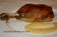   CONFIT DE PATO CON MERMELADA DE PERA