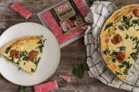 QUICHE DE SNOW CRAB CON ESPINACAS Y TOMATITOS CHERRY  