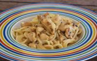 
Pasta con pollo a la parmesana  