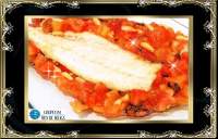 LUBINA CON VINAGRETA CALIENTE DE TOMATE, PIÑONES Y HIERBABUENA 