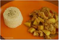   Pollo al curry con leche de coco y manzanas