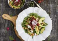 ENSALADA DE GARBANZOS CON VINAGRETA DE CHERRY Y RABANITOS  