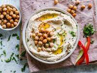 Cuatro tipos de 'hummus' con color  