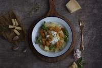 PASTA CON SALSA DE AJO Y CALABAZA ASADA  