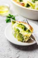 Graten de Brocoli al horno con salsa bechamel y parmesano  