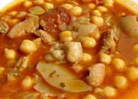   CALLOS CON GARBANZOS AL ARREBATO