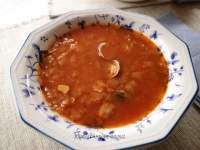   Sopa de almejas (rosellona o chirla) con pan