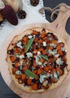   Pizza integral de calabaza y queso Cabrales