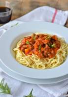 
Espaguetis con ragu de ternera  