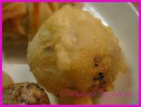 Buñuelos de morcilla con confitura de cebolla