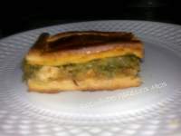   EMPANADA DE ZORZA Y GRELOS