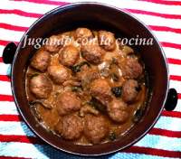   Albóndigas con bolets (setas)