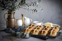 PANECILLOS DE PASCUA INGLESES (HOT CROSS BUNS)  