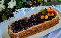   TARTA DE QUESO, CHOCOLATE BLANCO,  ARÀNDANOS Y FRAMBUESAS  