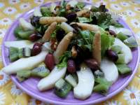   Ensalada de espárragos, kiwi y pera con vinagreta de mostaza