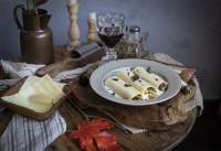 CANELONES DE SETAS Y SALSA DE TRUFA  