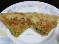   QUESADILLAS CON AGUACATE Y QUESO EMMENTAL 