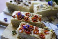 Pan de Aceitunas, Cebolla y Tomates (Tagliatella)  