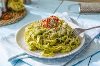 Pasta al pesto de aguacate (palta)   fáciles