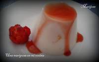   Bavarois de yogur con macedonia de frutas