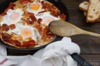   Shakshuka (huevos en salsa de tomate especiada con hortalizas)