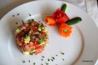 TARTAR DE TOMATE Y SALMÓN