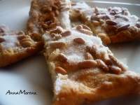   COCA DE LLARDONS / COCA DE CHICHARRONES