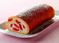 Receta facil de brazo de reina relleno con crema y fresas  