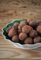   Trufas caseras con mistela y especias sin lactosa para compartir - Feliz Nochebuena