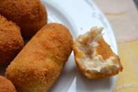   CROQUETAS DE LACON