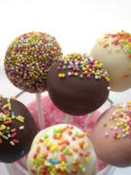   MIS PRIMEROS CAKE POPS / BIZCOBOLAS