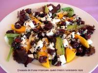 Cocinax2. Las recetas de Laurita.: Ensalada de frutas tropicales con queso fresco y arándanos rojos