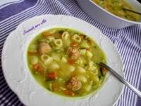                  Cocinando para ellos : SOPA MINESTRONE CON ALBONDIGUILLAS DE POLLO