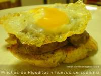   Pinchos de higaditos de pollo con huevos de codorniz