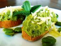 cocina de mercado: Crostini de habas y menta